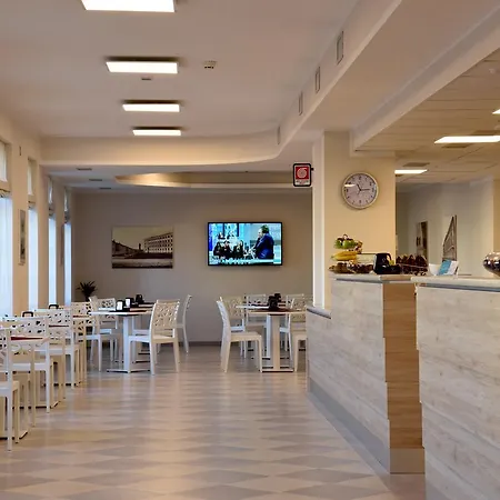 Nuovo Operai 酒店 蒙法尔科内